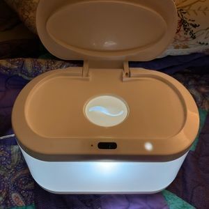 Munchkin touch less wipe warmer with night light